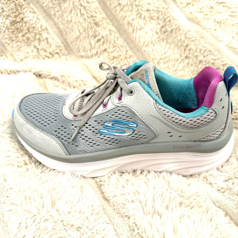 Skechers Women's D’Lux Walker Sneakers - Picture 2 of 8